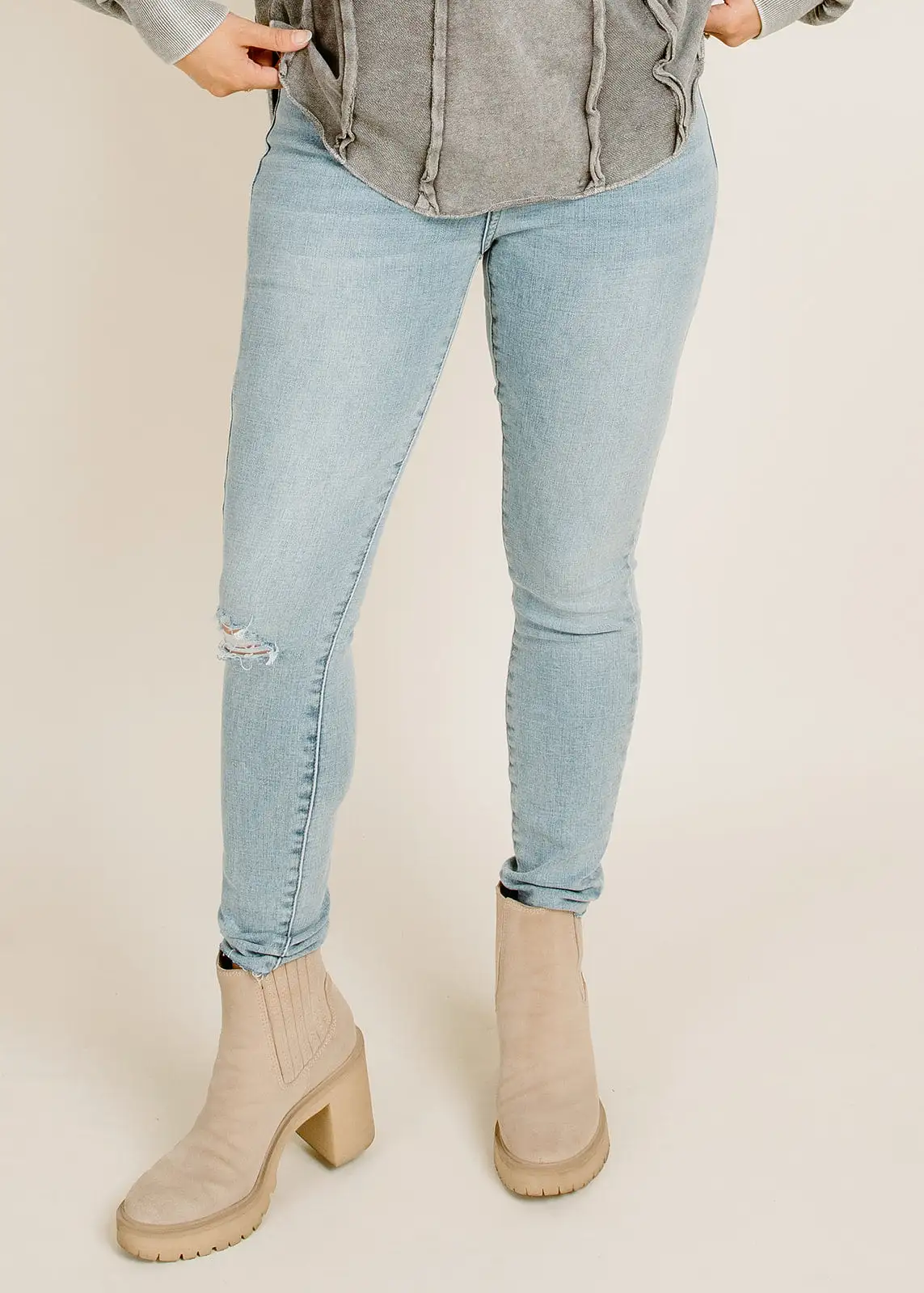 AUDREY MID RISE SKINNY - RADIATE