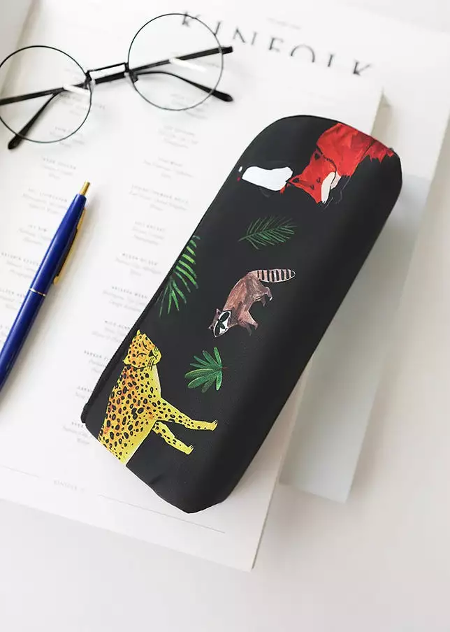 Black Animals Cheetah Graphic Pencil Cases Stationery Zipper School 19cm Office cosmetic pouches Artists Designer Prints Gifts B