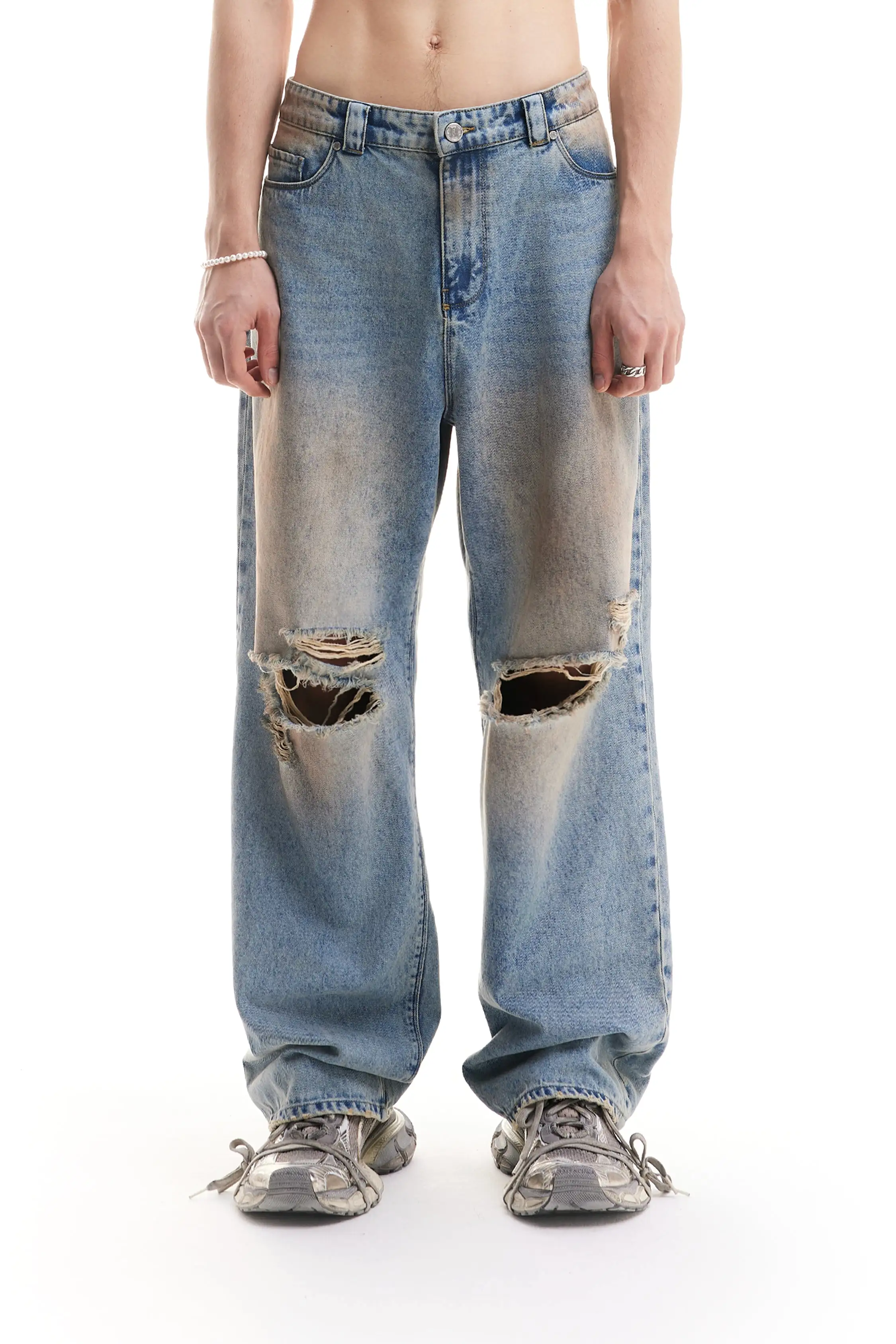 HEAVY BAGGY DISTRESSED DENIM  SAND WASHED DIRT WASH