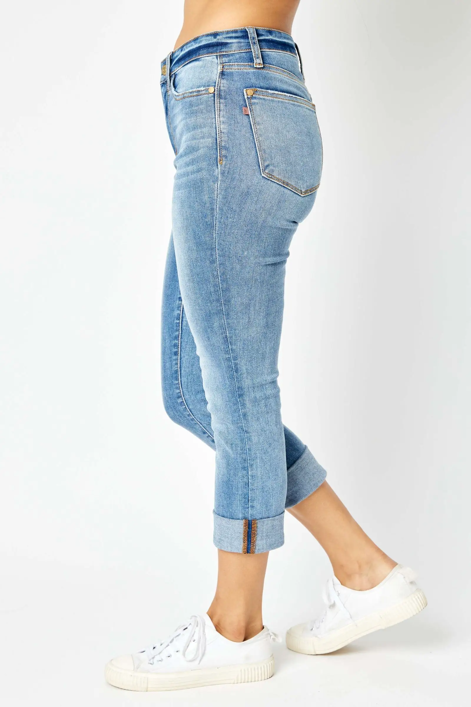 Judy Blue MID RISE CUFFED SKINNY CAPRI