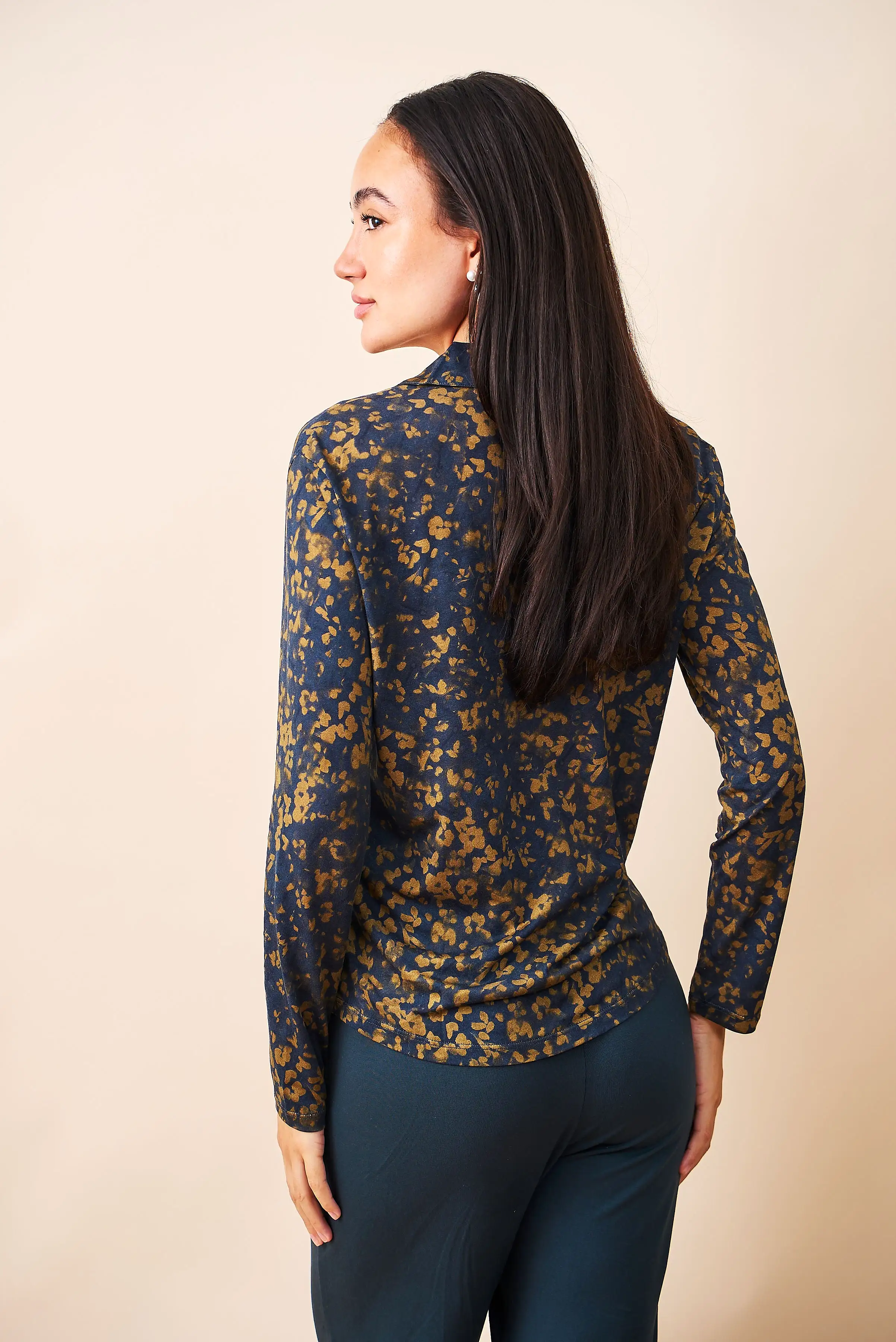 Majestic Novelty Button Front Shirt in Marine and Gold