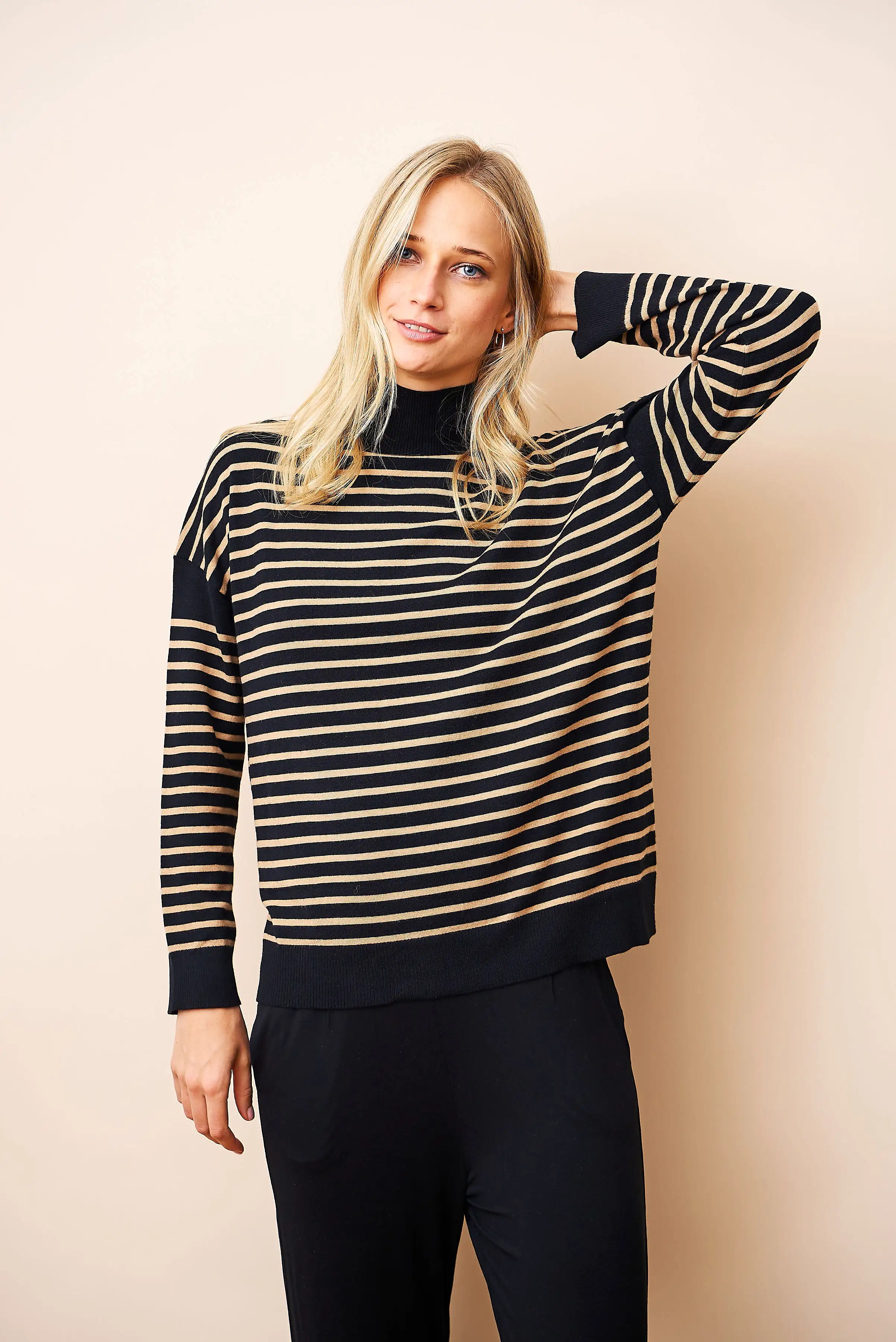 Organic Cotton Knit Stretch Striped Mock Neck in Noir/Camel